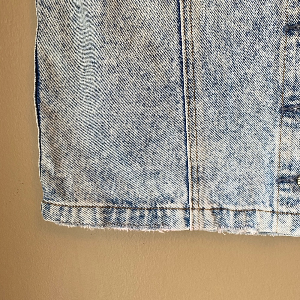 Abercrombie & Fitch High Rise Acid Wash Denim Mini Skirt - Picture 6 of 13